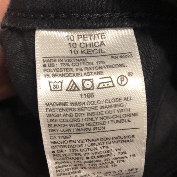 Old Navy Black Distressed Rockstar Super Skinny High Rise - Picture 7 of 7